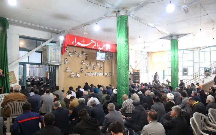 تصاویر / اقامه نماز جمعه در سراسر استان همدان