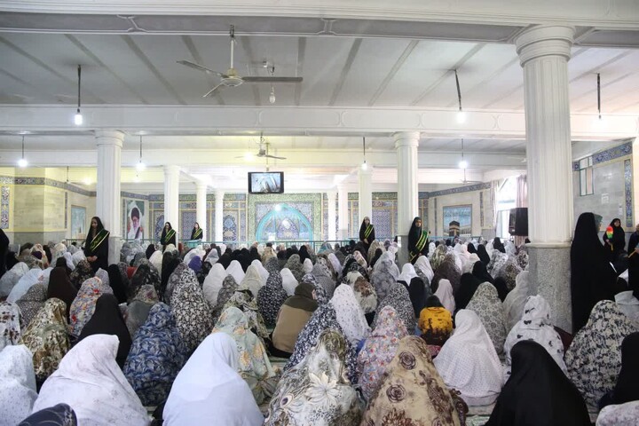 تصاویر / اقامه نماز جمعه در سراسر استان همدان