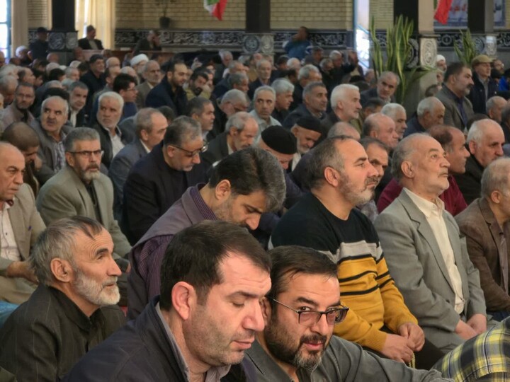 تصاویر / اقامه نماز جمعه در سراسر استان همدان