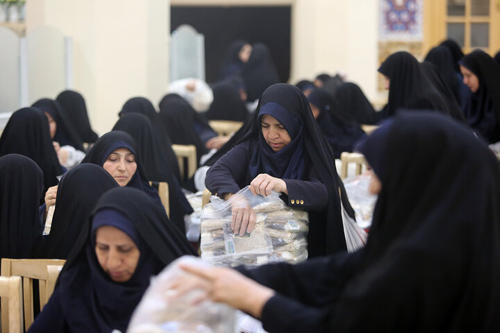 بسته بندی افطاری ساده حرم مطهر حضرت فاطمه معصومه(س)