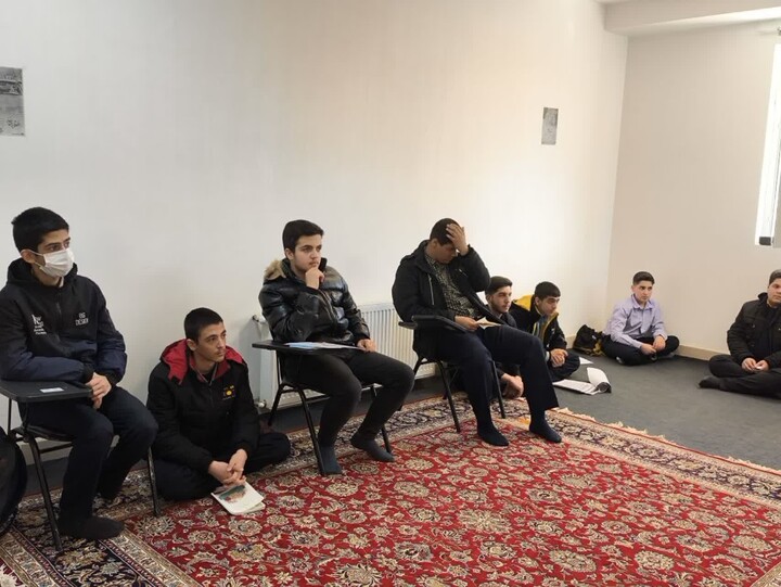 تصاویر / برگزاری مرحله‌ی دوم مسابقات قرآن و عترت و نماز آموزش‌وپرورش در مدرسه علمیه شیخ علیخان زنگنه تویسرکان