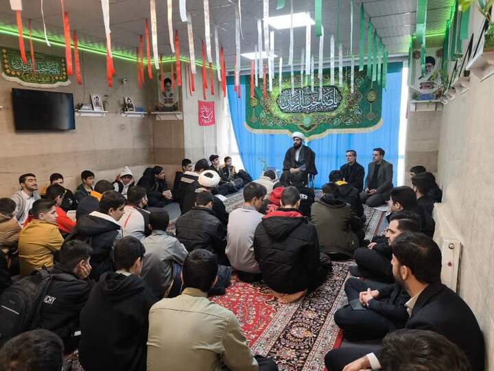 تصاویر / برگزاری مرحله‌ی دوم مسابقات قرآن و عترت و نماز آموزش‌وپرورش در مدرسه علمیه شیخ علیخان زنگنه تویسرکان