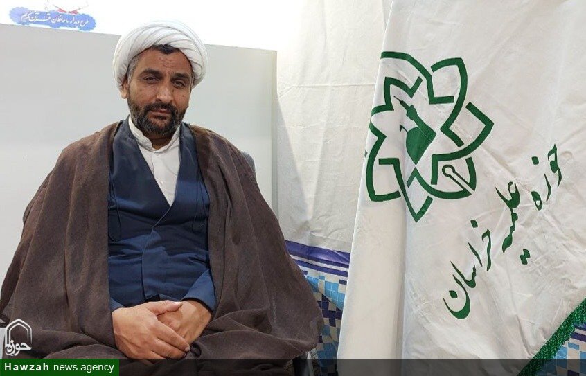 تقویت انس نسل نو با قرآن در بخش حوزوی نمایشگاه قرآن و عترت مشهد