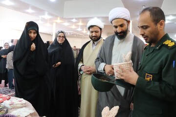 تصاویر/ دومین نمایشگاه مشاغل خانگی در روستای کزاز از توابع استان مرکزی