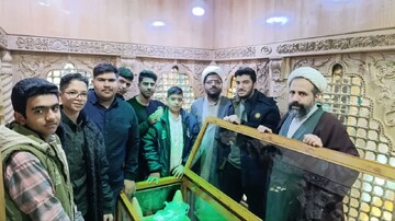 خدمت‌رسانی جهادی طلاب مدرسه ولی‌عصر(عج) در امام‌زاده محمدصالح