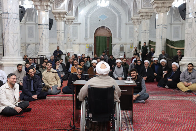 تصاویر/ جلسه تفسیر قرآن در مسجد شهید مطهری