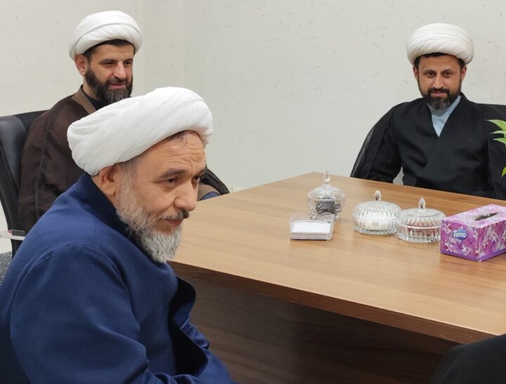 دشمنان با تخریب چهره حوزه‌های علمیه قصد ضربه زدن دارند/ نگاه دشمنان بیش از گذشته متوجه حوزه‌های علمیه است