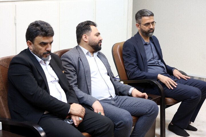 تصاویر/ دیدار اعضای شورای اتاق اصناف و اتحادیه ها قم با آیت الله اعرافی