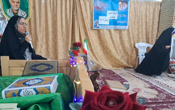 تصاویر/ سومبن شب محفل قرآنی دختران دوراهک