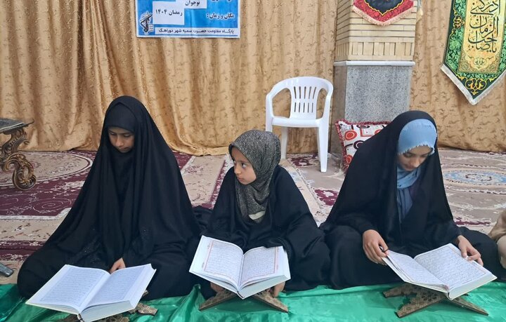 تصاویر/ سومبن شب محفل قرآنی دختران دوراهک