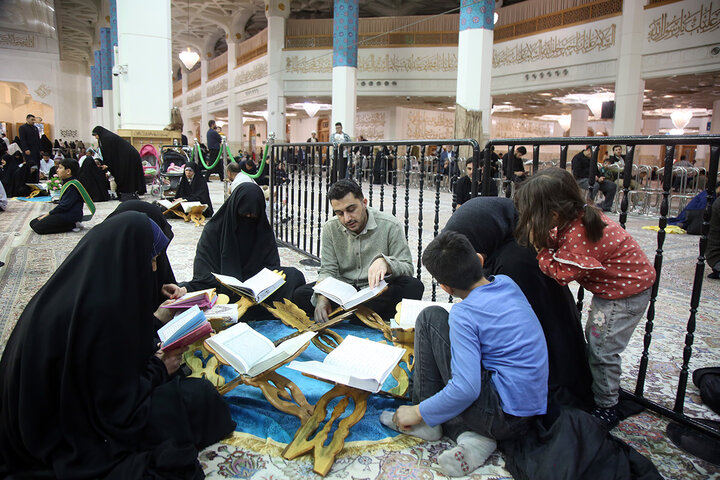 برگزاری آیین ترتیل‌خوانی خانوادگی در حرم مطهر بانوی کرامت