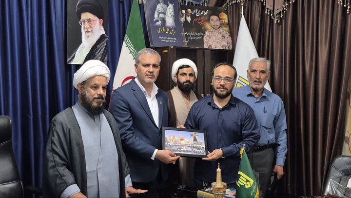 تصاویر/ تجلیل از خادمان رضوی بخش دلوار