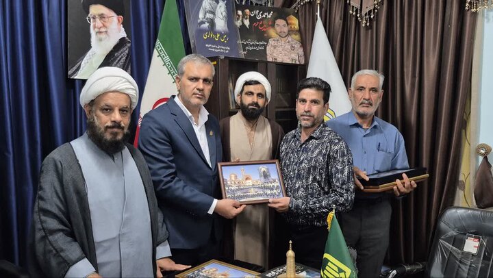 تصاویر/ تجلیل از خادمان رضوی بخش دلوار