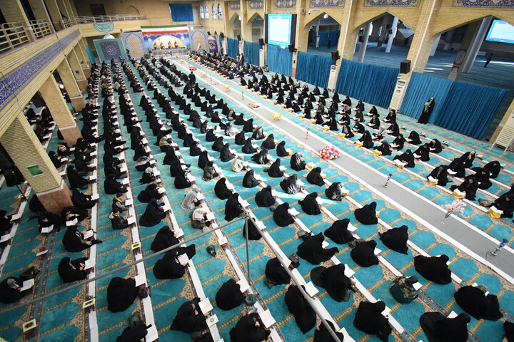 تصاویر/ مراسم جزء خوانی قرآن کریم در مصلی ارومیه