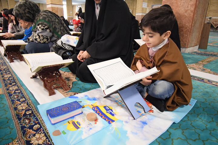 تصاویر/ مراسم جزء خوانی قرآن کریم در مصلی ارومیه