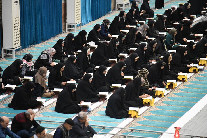 تصاویر/ مراسم جزء خوانی قرآن کریم در مصلی ارومیه