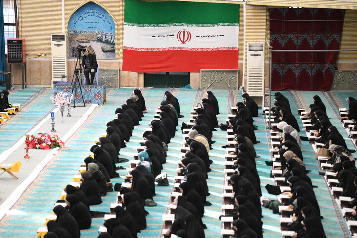 تصاویر/ مراسم جزء خوانی قرآن کریم در مصلی ارومیه