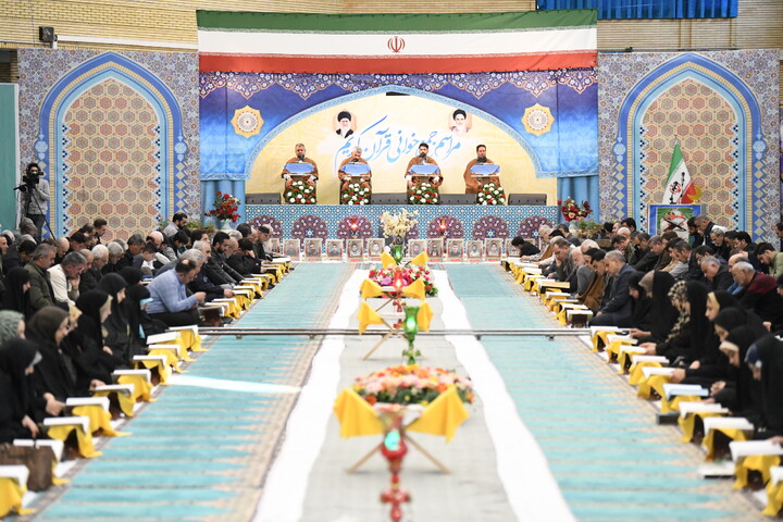 تصاویر/ مراسم جزء خوانی قرآن کریم در مصلی ارومیه