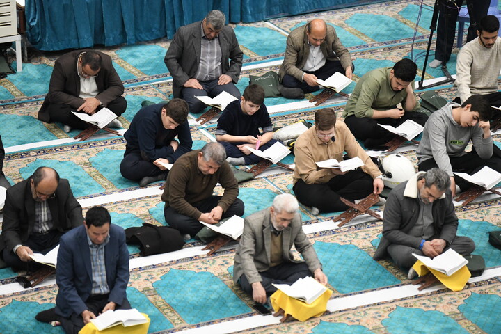 تصاویر/ مراسم جزء خوانی قرآن کریم در مصلی ارومیه