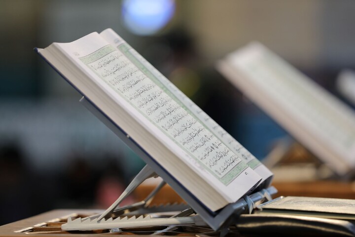 تصاویر/ آیین ترتیل خوانی قرآن کریم در امامزاده سید جعفر(ع) محمد استان یزد