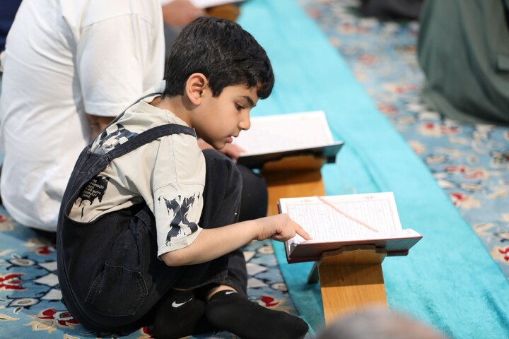 تصاویر/ آیین ترتیل خوانی قرآن کریم در امامزاده سید جعفر(ع) محمد استان یزد