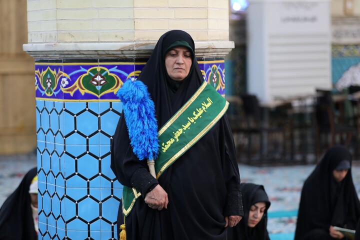 تصاویر/ آیین ترتیل خوانی قرآن کریم در امامزاده سید جعفر(ع) محمد استان یزد