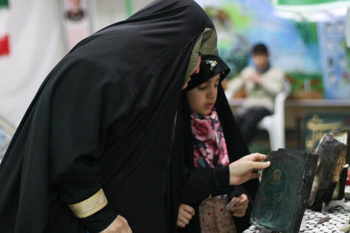 تصاویر| بازدید از طرح "از خاکستر تا روشنایی" در نمایشگاه قرآن بیرجند