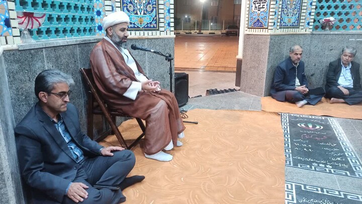 تصاویر/ سلسله مباحث تفسیر قرآن کریم در جزیره خارگ