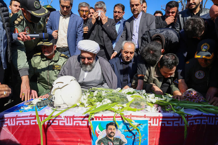 تصاویر / تشییع شهید سرتیپ دوم خلبان «مهدی فیروزمند» در تبریز