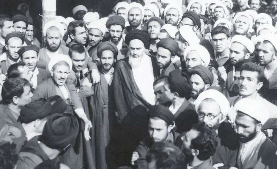 حقایق پهلوی | ۱۲۲ روحانی ممنوع‌المنبر در آستانه رمضان ۱۳۴۴ شمسی