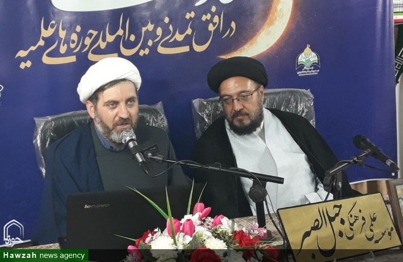 گفتمان مقاومت، حقیقت زنده اسلام در برابر نظام سلطه جهانی است
