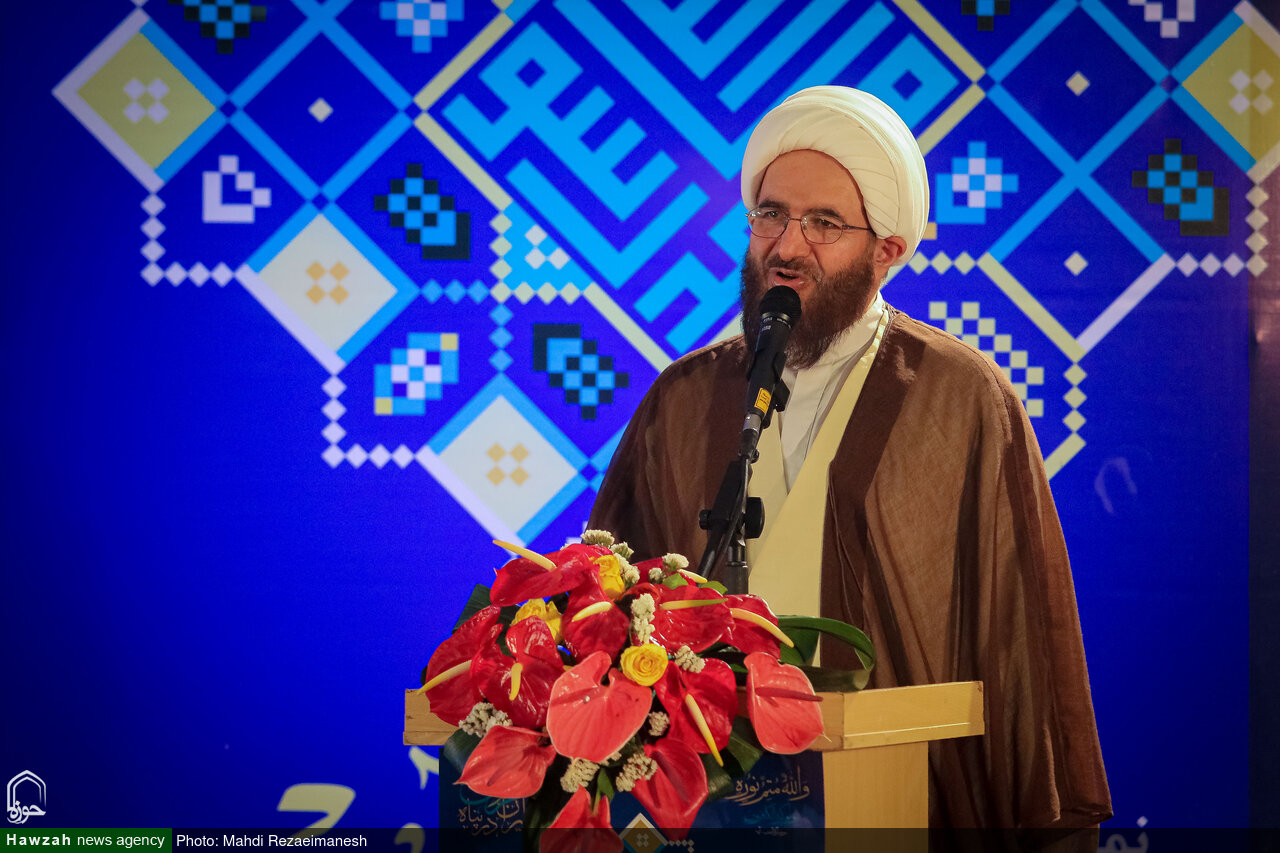 نمایشگاه قرآن نماد پناهجویی مردم به «محضر قرآن» است