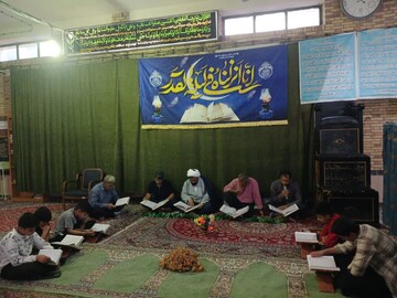 تصاویر/ نمازجماعت و افطاری ساده در مساجد شهر شهداد