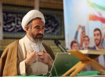 دشمن امروز هویت نسل نوجوان را در فضای مجازی هدف گرفته است