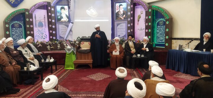 تصاویر/ نشست تبیینی جامعه مبلغین ولایی