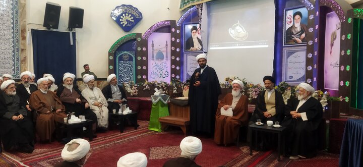 تصاویر/ نشست تبیینی جامعه مبلغین ولایی