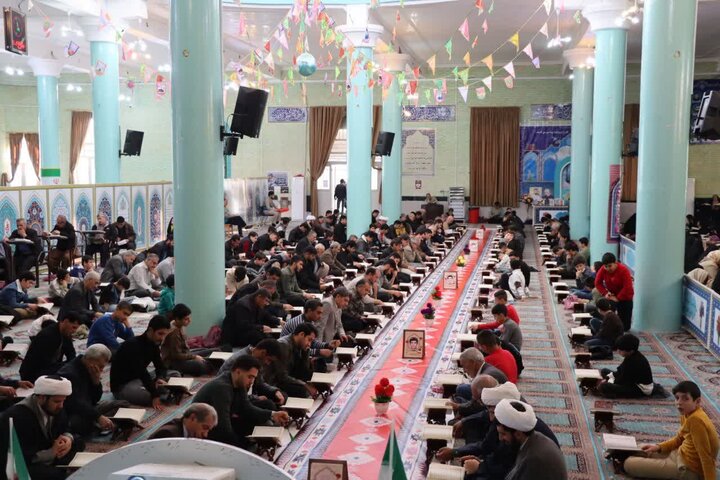 تصاویر/ آیین جمع خوانی قرآن کریم در تکاب