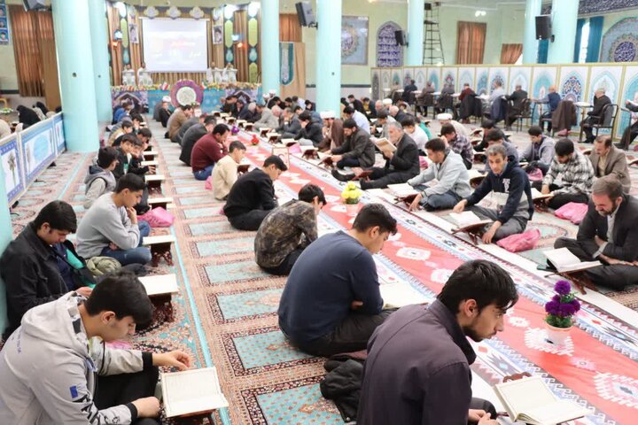 تصاویر/ آیین جمع خوانی قرآن کریم در تکاب