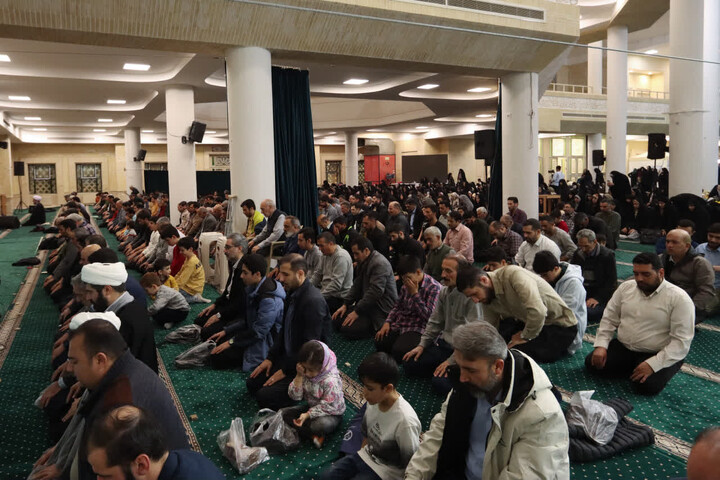 تصاویر / محفل خانوادگی زندگی با آیه‌ها در زنجان