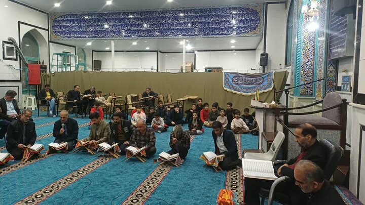 تصاویر/ حضور امام جمعه شهر آران و بیدگل قرائت های قرآن سطح شهر