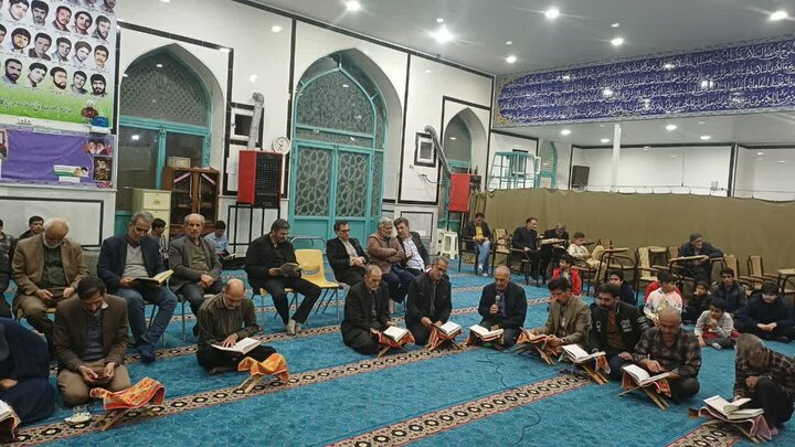 تصاویر/ حضور امام جمعه شهر آران و بیدگل قرائت های قرآن سطح شهر