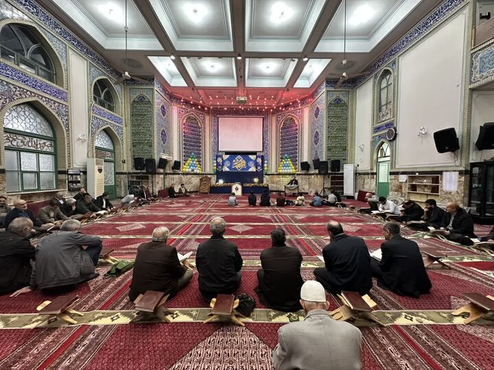 تصاویر/ محفل انس با قرآن در مسجد ولیعصر(عج)