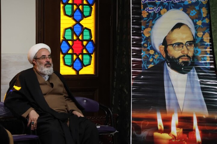 تصاویر/ مراسم گرامیداشت سالروز شهادت آیت‌الله شهید محلاتی (ره) در مدرسه علمیه سالار شهیدان تبریز