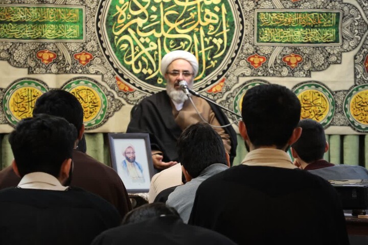 تصاویر/ مراسم گرامیداشت سالروز شهادت آیت‌الله شهید محلاتی (ره) در مدرسه علمیه سالار شهیدان تبریز