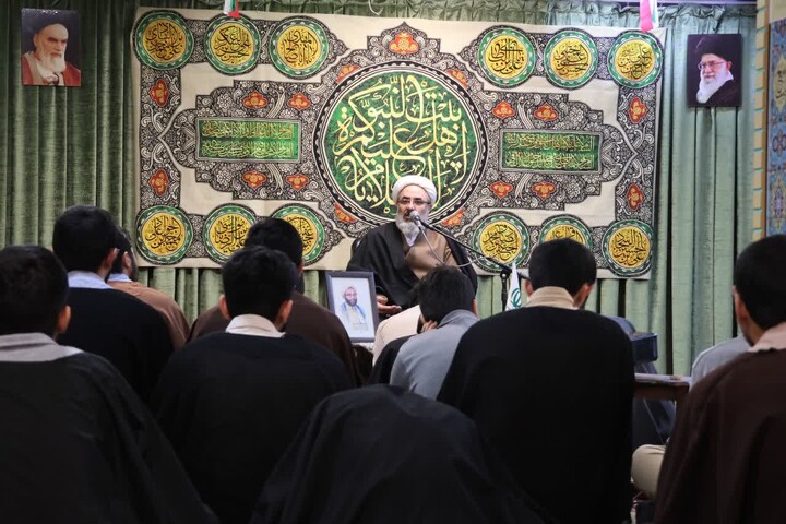 تصاویر/ مراسم گرامیداشت سالروز شهادت آیت‌الله شهید محلاتی (ره) در مدرسه علمیه سالار شهیدان تبریز