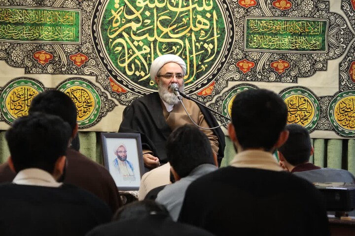 تصاویر/ مراسم گرامیداشت سالروز شهادت آیت‌الله شهید محلاتی (ره) در مدرسه علمیه سالار شهیدان تبریز