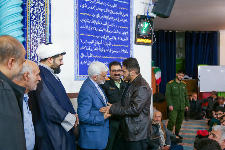 تصاویر/ مراسم تکریم خانواده شهدای فتنه آمریکایی صهیونسیتی دی ماه در مسجد ولیعصر(عج)