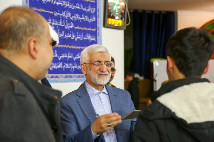 تصاویر/ مراسم تکریم خانواده شهدای فتنه آمریکایی صهیونسیتی دی ماه در مسجد ولیعصر(عج)