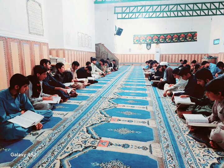 برگزاری برنامه جزءخوانی و تفسیر قرآن در حوزه علمیه پیامبر اعظم(ص)