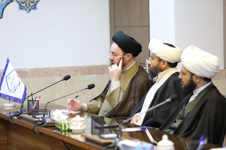 تصاویر/ جلسه بصیرتی با موضوع جنگ ترکیبی و "جنگ آری یا خیر؟